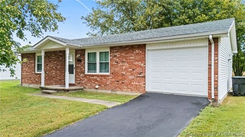 3330 N Quail Dr, Madison, IN, 47250-9279 | Card Image