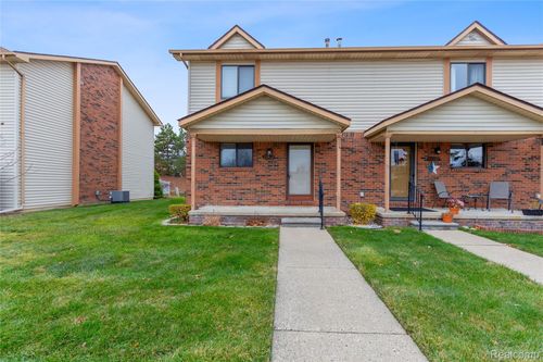 25983 New Forest Ct, Chesterfield, MI, 48051-2727 | Card Image