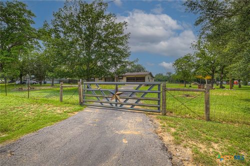236 Shady Ln, Seguin, TX, 78155-9708 | Card Image