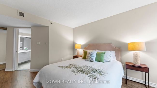 711 - 38 Elm St, Condo with 2 bedrooms, 2 bathrooms and null parking in Toronto ON | Image 31