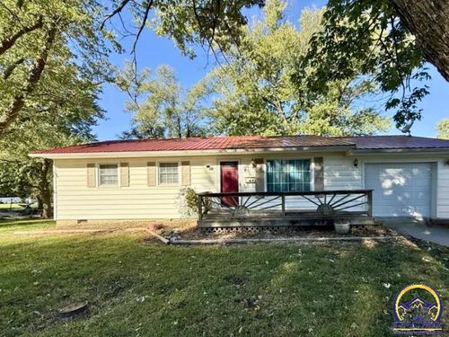 1519 2nd Ave W, Horton, KS, 66439-1101 | Card Image