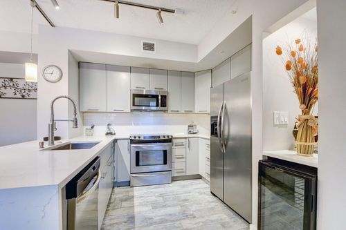 208-720 S Sapodilla Ave, West Palm Beach, FL, 33401-4164 | Card Image