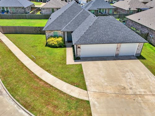 1800 Jessica Dr, Whitehouse, TX, 75791-5612 | Card Image