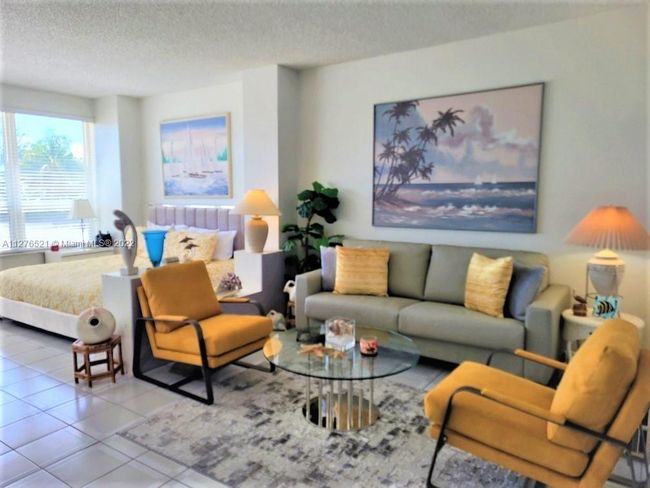 APT-2D - 4925 Collins Ave, Condo with 0 bedrooms, 1 bathrooms and null parking in Miami Beach FL | Image 21