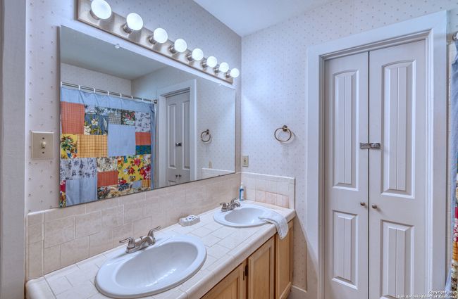 270 Robinson Rd, House other with 4 bedrooms, 3 bathrooms and null parking in Concan TX | Image 34