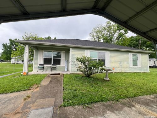 104 W Main St, Liberty, TX, 77575-6708 | Card Image