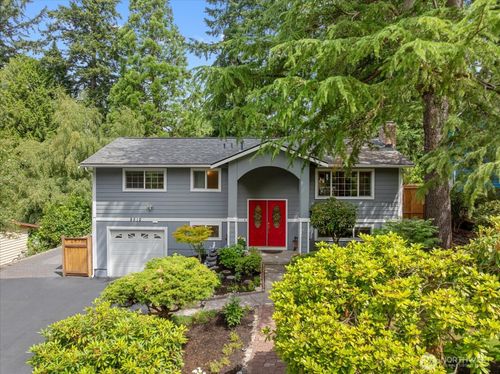 8512 Ne 136th St, Kirkland, WA, 98034-1721 | Card Image