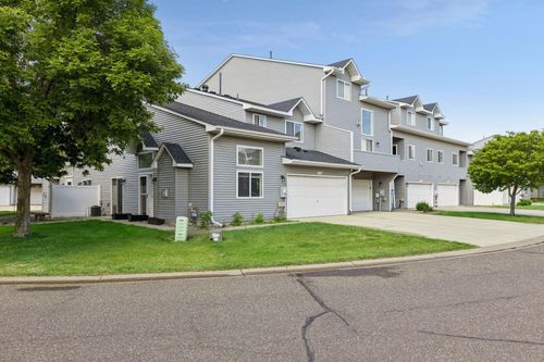 g-670 Kingfisher Ln, Woodbury, MN, 55125-1844 | Card Image