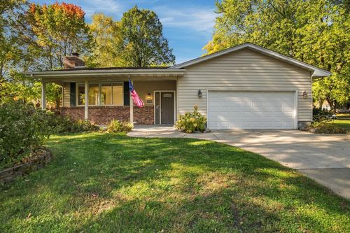 2430 Floral Dr, White Bear Lake, MN, 55110-7419 | Card Image