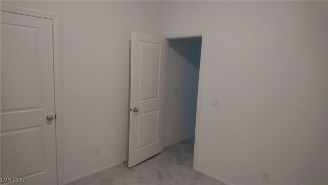 5658 Autumn Cliffs Way, House other with 5 bedrooms, 3 bathrooms and null parking in Las Vegas NV | Image 11