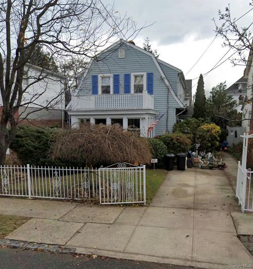 35-21 211th St, Bayside, NY, 11361 | Card Image