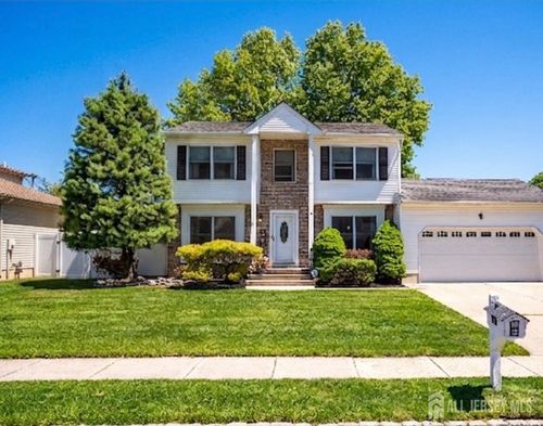 46 Lynn Ct, North Brunswick, NJ, 08902-2700 | Card Image