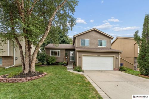 18687 U St, Omaha, NE, 68135-4149 | Card Image