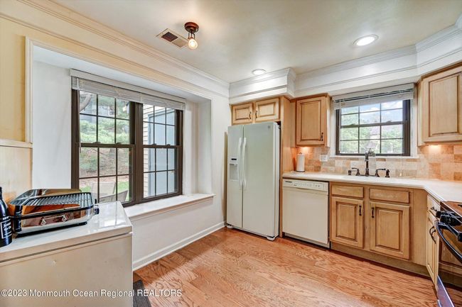 34 Balmoral Ct, Condo with 3 bedrooms, 3 bathrooms and null parking in Aberdeen NJ | Image 15