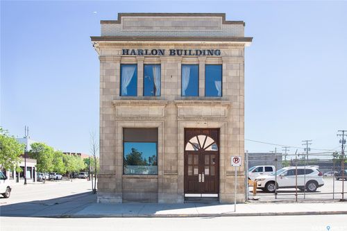 1102 1st Avenue W, Prince Albert, SK, S6V4Y6 | Card Image