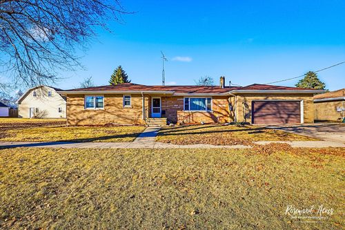 209 E 3rd St, Aroma Park, IL, 60910-1013 | Card Image