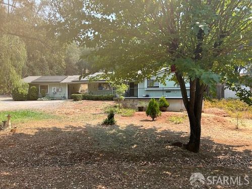 19481 Rambling Oak Dr, Redding, CA, 96003-8911 | Card Image