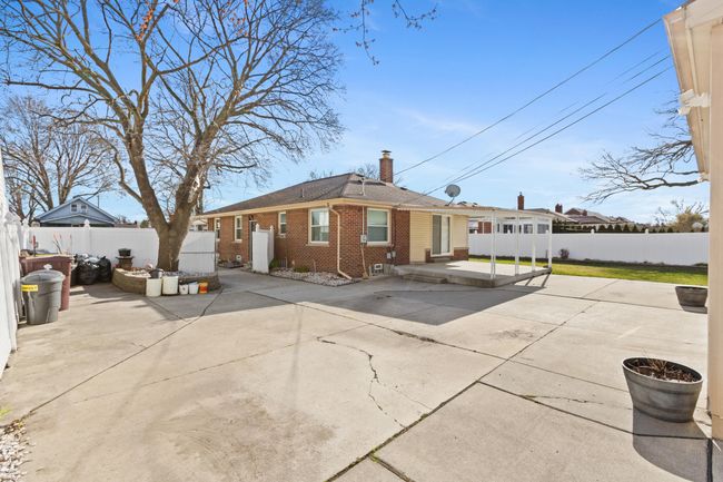 Covered Porch | Image 26