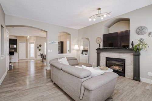 260 Chaparral Ridge Cir Se, Calgary, AB, T2X3M6 | Card Image