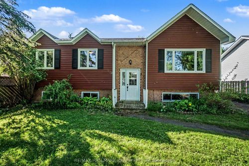 52 Castlebeau St, Embrun, ON, K0A1W1 | Card Image