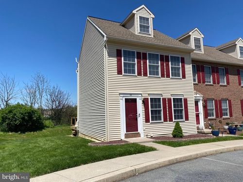 15 Weiser Ct, WOMELSDORF, PA, 19567-1439 | Card Image