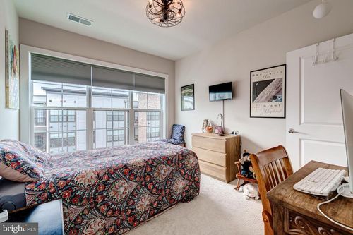 apt-409-104 Saint Ives Pl, OXON HILL, MD, 20745-1453 | Card Image