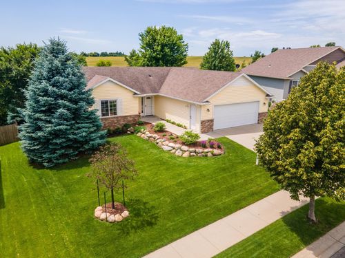 5698 King Arthur Rd Nw, Rochester, MN, 55901-2553 | Card Image