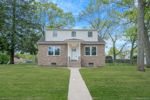 317 Haven Ave, Ronkonkoma, NY, 11779-4835 | Card Image