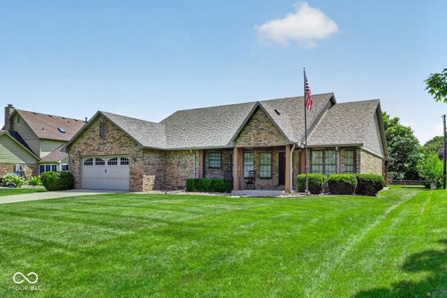 824 Westgate Dr, Anderson, IN, 46012-9376 | Card Image