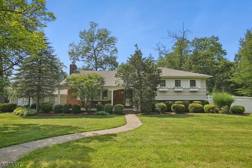 1 Alexander Ln, Short Hills, NJ, 07078-1172 | Card Image