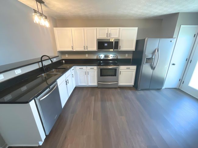 6330 Pompano St, House other with 2 bedrooms, 3 bathrooms and null parking in Canal Winchester OH | Image 6