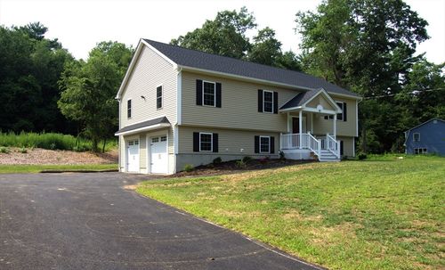 95 A.F. Putnam, Charlton, MA, 01507 | Card Image