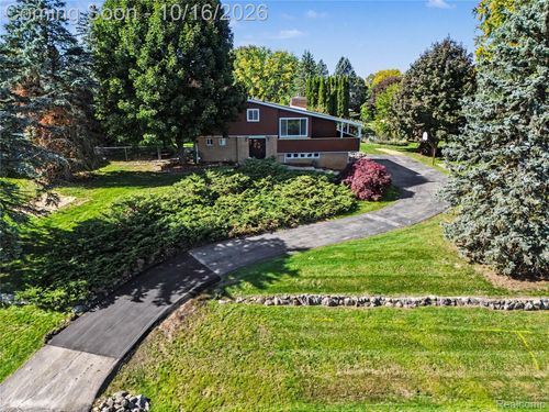 3732 Bald Mountain Rd, Lake Orion, MI, 48360-2406 | Card Image