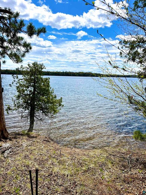 10493 Lake Dr, Hibbing, MN, 55746 | Card Image