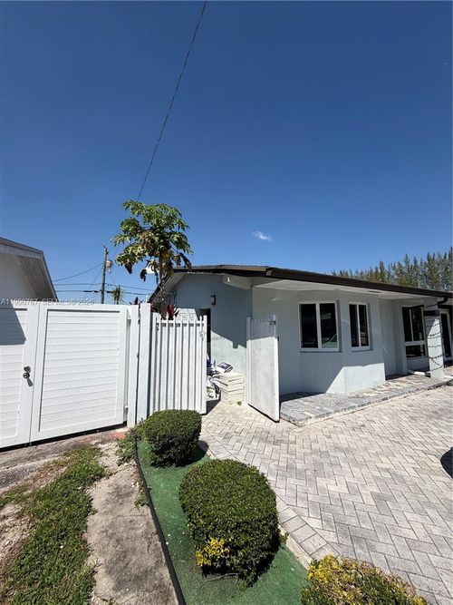 1-8235 Sw 41st Ter, Miami, FL, 33155-4248 | Card Image