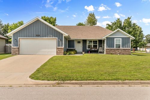 115 E Seminole St, Strafford, MO, 65757-9077 | Card Image