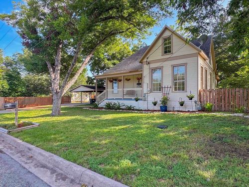 116 S Avenue D, Shiner, TX, 77984-7124 | Card Image