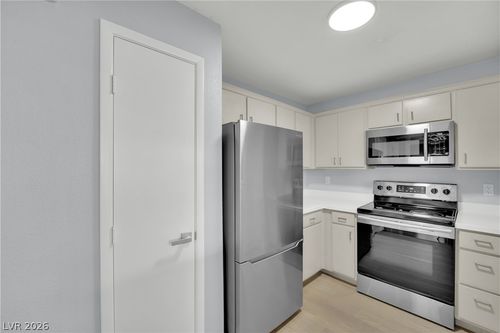 2152-2300 E Silverado Ranch Blvd, Las Vegas, NV, 89183-3966 | Card Image