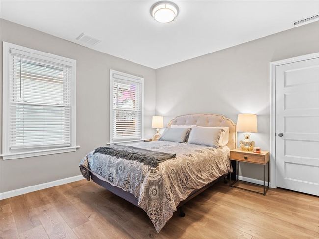 909 Hope Street, Home with 6 bedrooms, 2 bathrooms and 5 parking in Providence RI | Image 5