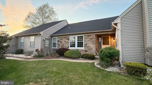 3 William Penn Ct, MONROE TOWNSHIP, NJ, 08831-4705 | Card Image