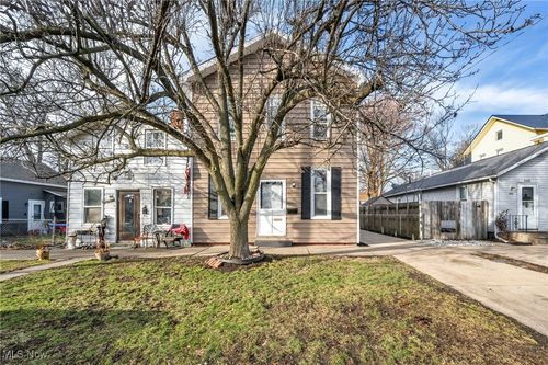 927 W Adams St, Sandusky, OH, 44870-2304 | Card Image