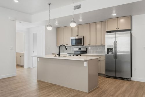 l100-226 N Cliff Side Dr, Hurricane, UT, 84737 | Card Image