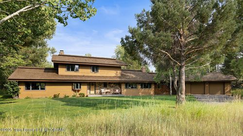 3610 N Lake Creek Dr, Wilson, WY, 83014-9685 | Card Image