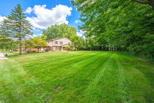 68034 Rosewood Ln, Richmond, MI, 48062-1438 | Card Image