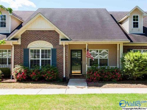 736 Hobbs Rd Se, Huntsville, AL, 35803-2295 | Card Image