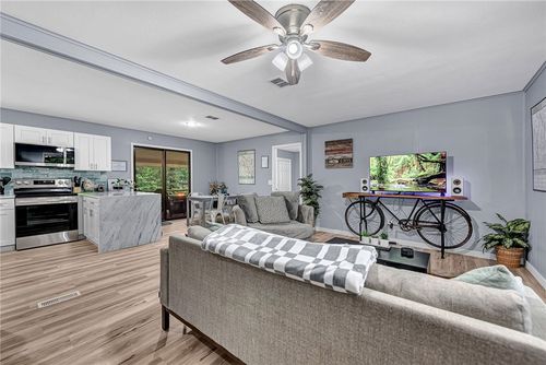 6 Ipswich Dr, Bella Vista, AR, 72714-1947 | Card Image