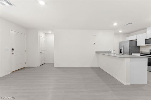 4981 Apple Mesa Ave, Las Vegas, NV, 89139-7798 | Card Image