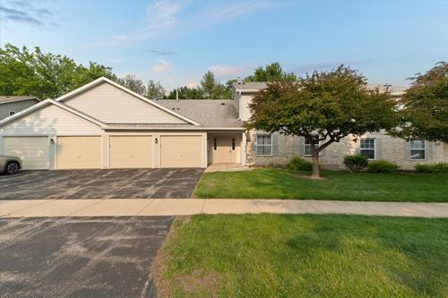 unit-3-1171 Red Oak Cir, Round Lake Beach, IL, 60073-2441 | Card Image