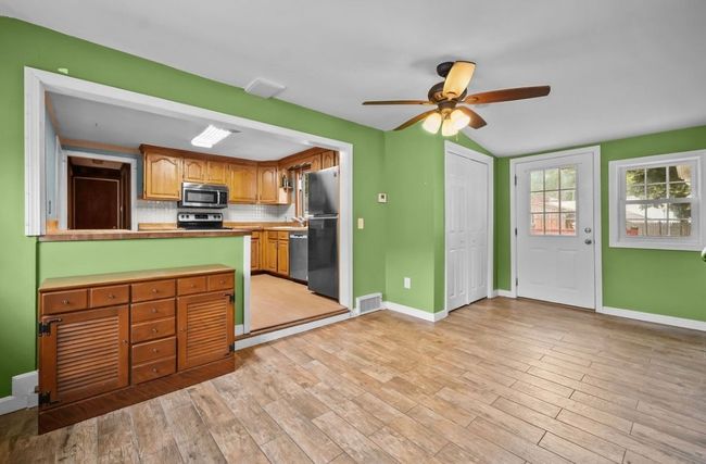 525 Buttonwoods Ave, House other with 3 bedrooms, 2 bathrooms and 5 parking in Warwick RI | Image 9