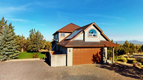 10300 Sw Nicole Dr, Powell Butte, OR, 97753-1598 | Card Image